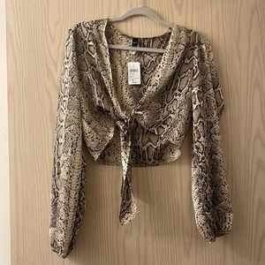 Silk snake print crop long sleeve